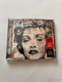 CD albumy - Madonna, Desmod, Hannah Montana, One Direction - 3