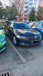 Predám Škoda Superb 3 čierna - 3