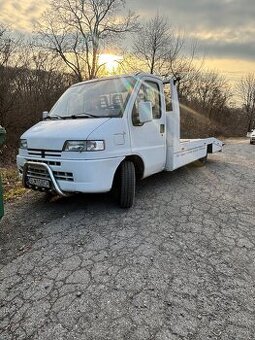 Peugeot Boxer 2.5 TD odtahovka do 3.5t - 3