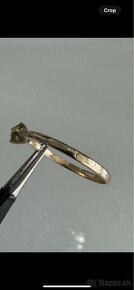 Zlatý prsteň 14kt s diamantmi a peridotom 0.2kt - 3