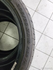 Predám letne 305/30 R19 Pirelli PZero - 3