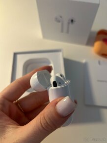 Apple AirPods 1 - 3