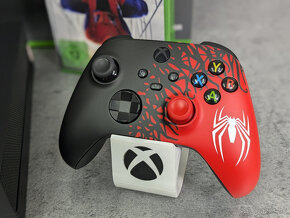 Xbox One X 1TB, Spider-man hra, Spider-man ovládač + darčeky - 3