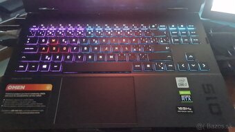 Predám herný notebook HP Omen 15-ek1003nc - 3