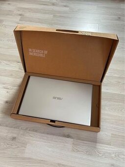 Asus Vivobook 17 - 3