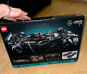 LEGO Technic 42171 Mercedes-AMG F1 W14 E Performance - 3