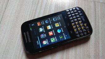 Samsung Galaxy Chat - 3