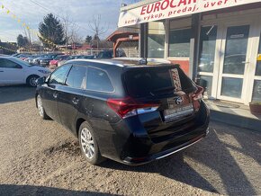 Toyota Auris 1.6 I D-4D S S Active - 3