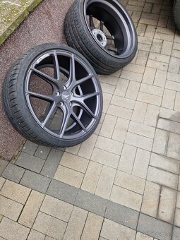 Z  performance R19, 5x112, 8,5J a letné gumy - 3