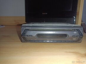 Sony CDX-S22 - 3