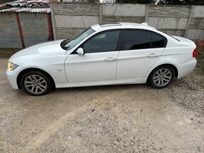 BMW e90 320i 125kw - 3