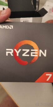 AMD Ryzen 7 2700x - 3