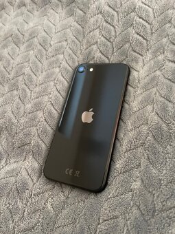 iPhone SE 2020 - 3