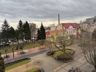 Exkluzívny 3 izbový podkrovný byt s výhľadom na centrum - 3