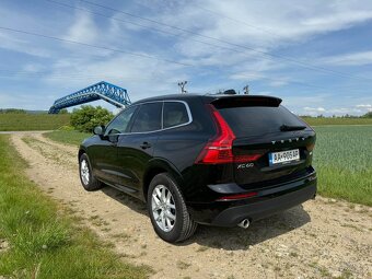 VOLVO XC60 D4 Momentum AT8 AWD - 3