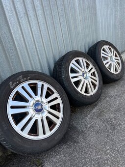 Ford R16  205/55R16 - 3