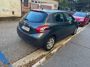 Peugeot 208 1.2 benzín 60kW - 3