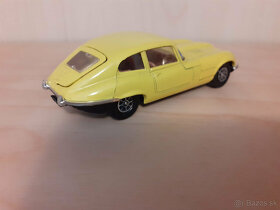 CORGI TOYS - 374 - Jaguar E type - 3