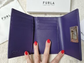 Damska kozena penazenka Furla - 3