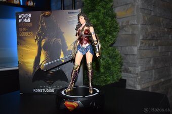 Zberatelska figurka Wonder Woman 1:10 - 3