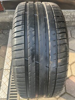 Pneumatiky Michelin R19 - Hankook R19 - 3