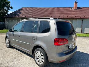 Volkswagen Touran 2.0 TDI DSG highline r.v 2011 navi xenon - 3