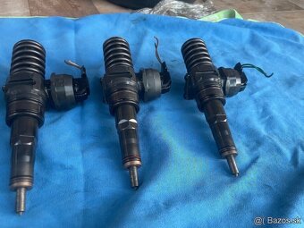 Vstrekovacie Trysky VW Touareg 2.5 TDI 07Z130073F - 3