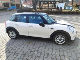 Mini Cooper D F55 diesel ročník 2015 - 3