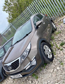 rozpredam kia sportage 1,7 crdi 85kw 2015 motor pasuje aj do - 3