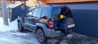 Jeep Cherokee KJ - 3