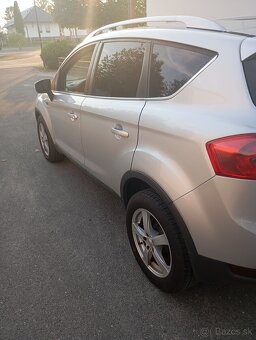 Ford Kuga. - 3