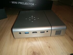 Projektor Byintek Full HD s Androidom - 3