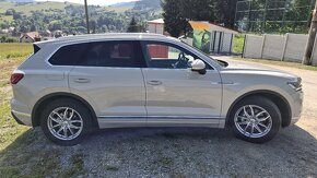 Volkswagen Touareg Elegance - 3.0 V6 TDI 210kW 8AT - 3