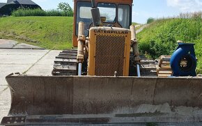 Buldozer caterpillar D4 - 3