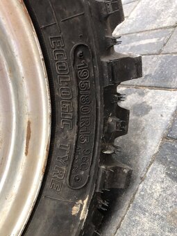 Predám Pneu T3 195/80 r15 - 3