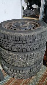 Prdam disky 5x114,3 toyota auris. Zimne pneu 195/65r15 - 3