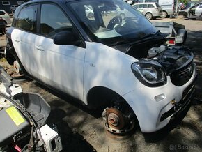 Smart EQ forfour rozpredam na nahradne diely - 3