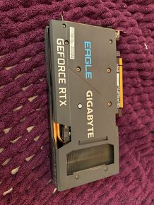 Predam graficku kartu GIGABYTE GeForce RTX 3060 EAGLE OC 12G - 3