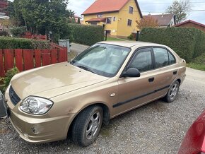 Hyundai Accent - 3