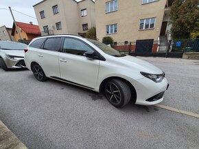 Toyota Auris Touring sport 1.6 l Valvematic Selection - 3