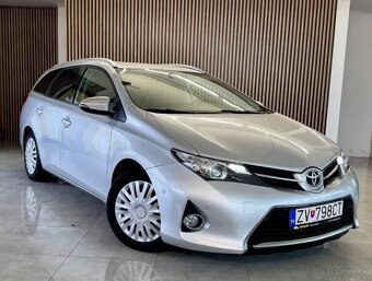 Toyota Auris Combi 2.0 D 2014 / Slovák - 3