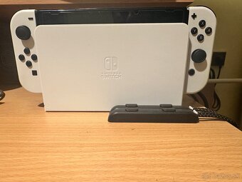 Predám Nintendo Switch Oled - 3