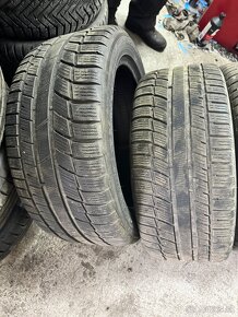 Pneu 245/45R17 - 3