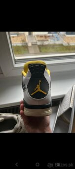 Jordan 4 - 3