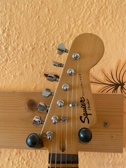 Predám el. gitaru Squier by Fender - Stratocaster - 3