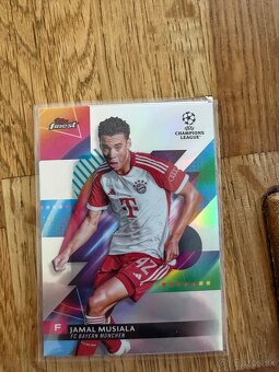 TOPPS FINEST ZBERATEĽSKÉ FUTBALOVÉ KARTY KARTIČKY - 3