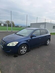 Kia Cee´d 1,6 Crdi 84kw 2008 - 3