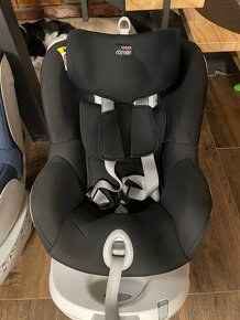 Britax Römer 360 Dualfix M size - 3