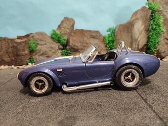 Prodám model 1:18 Shelby cobra 427 s/c - 3