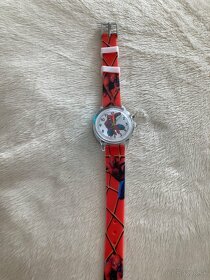 Nové svietiace hodinky Spiderman - 3
